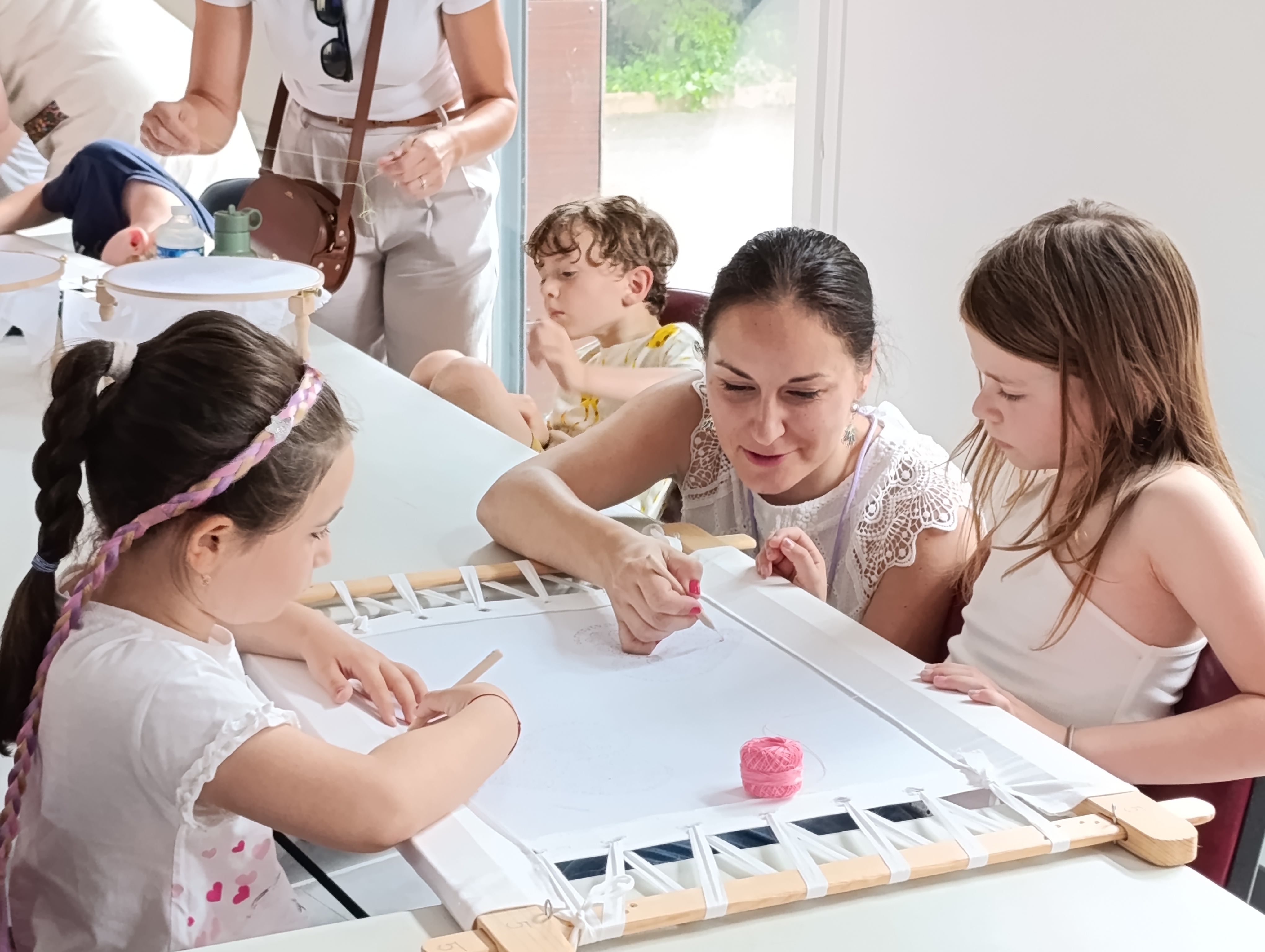 Workshop výšivka krivou ihlou – foto 4