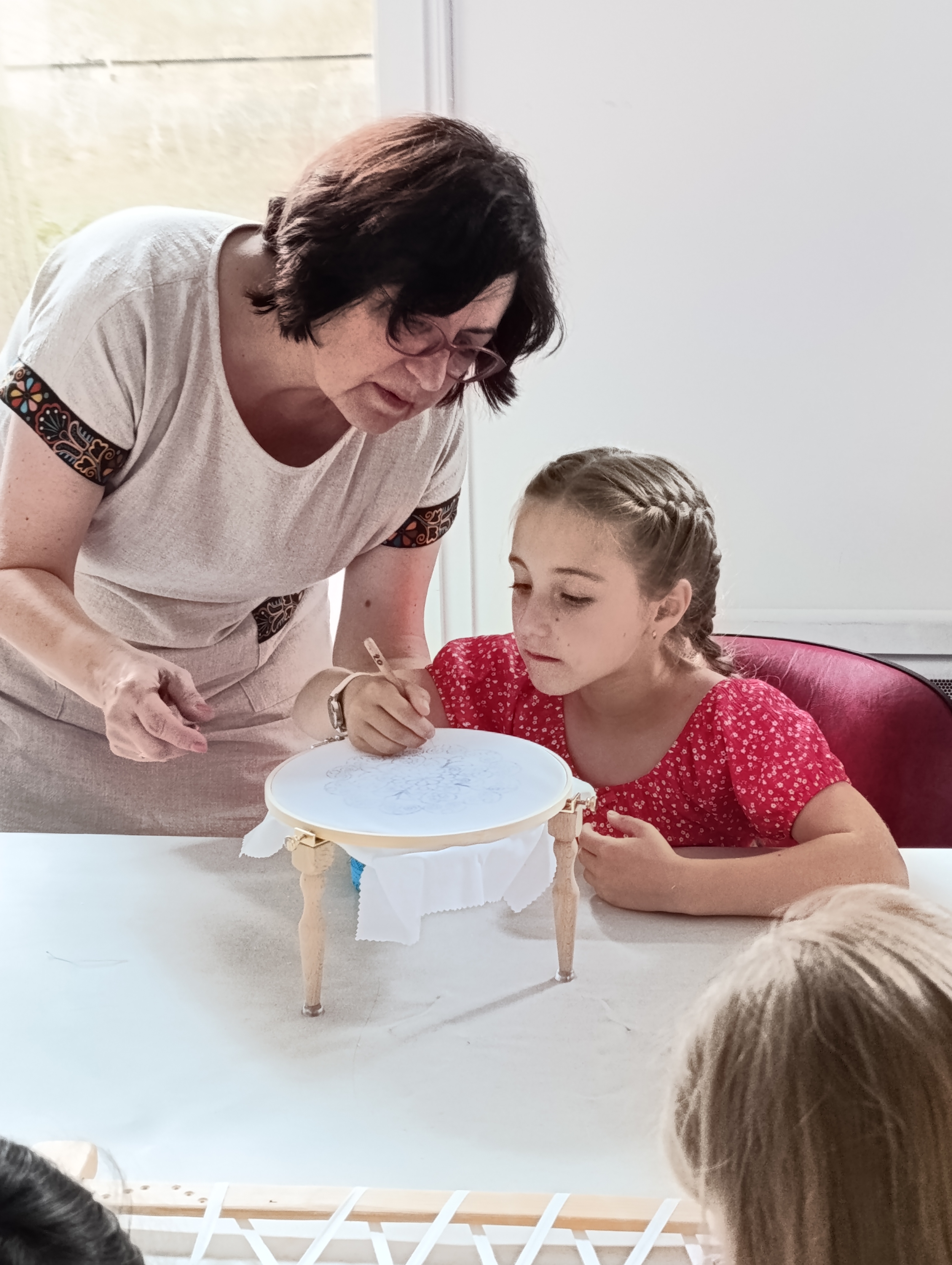 Workshop výšivka krivou ihlou – foto 5